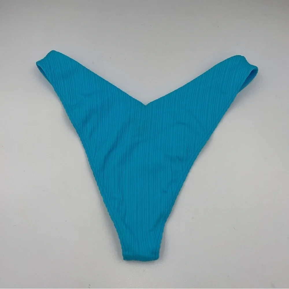 NWOT Frankie’s bikinis Enzo plisse cheeky bottoms aquamarine 12517